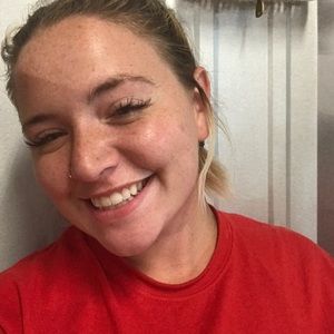 Meet your Posher, Alissa